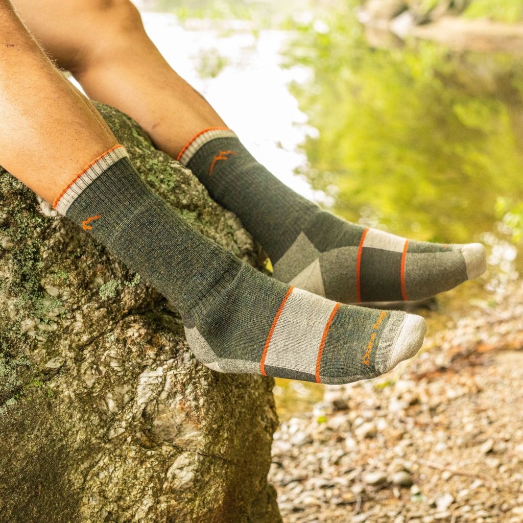 Darn Tough 1405 Men's Hiker Boot Full Cushion Midweight Hiking Sock - Olive - Hill and Dale Outdoors