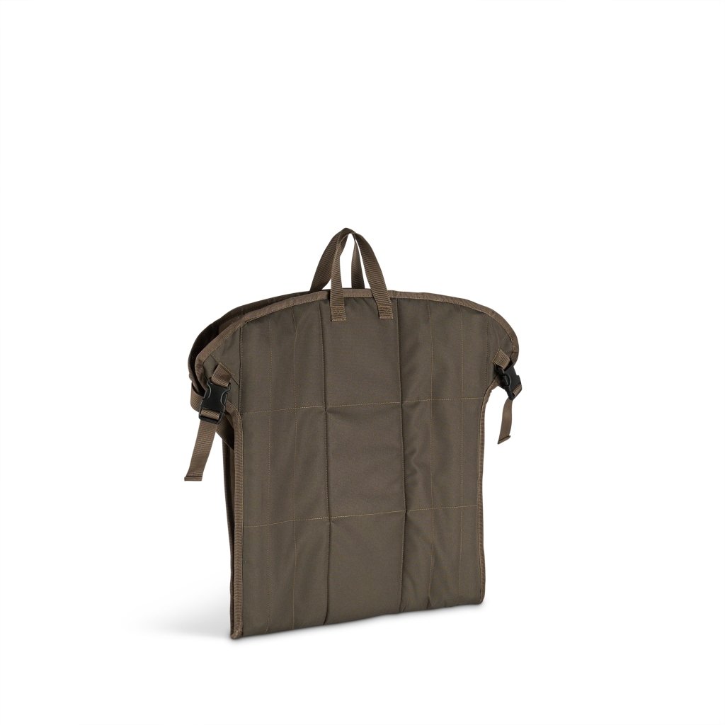 Kelty Folding Camp Seat in Bungee Cord/Beluga - Hill and Dale Outdoors