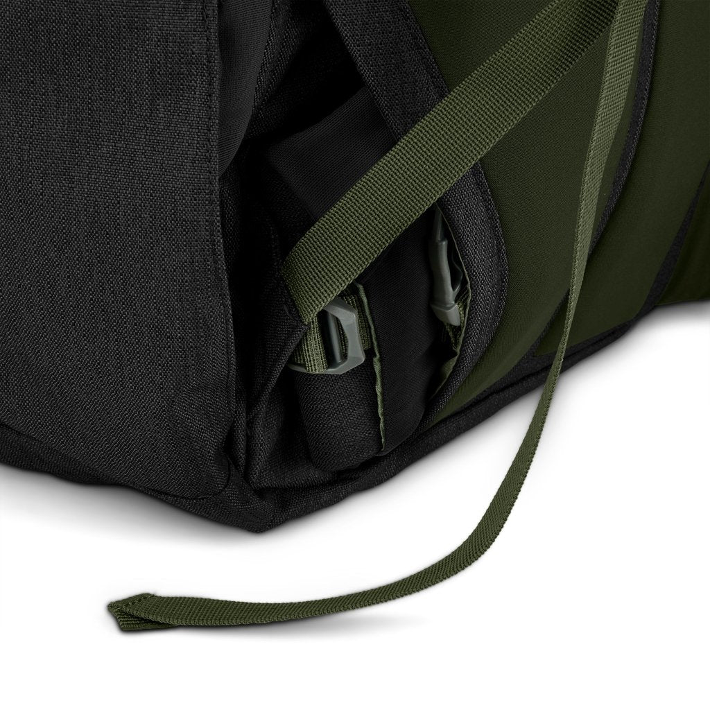 KELTY REDWING TRAVELLER 40 BLACK - Hill and Dale Outdoors