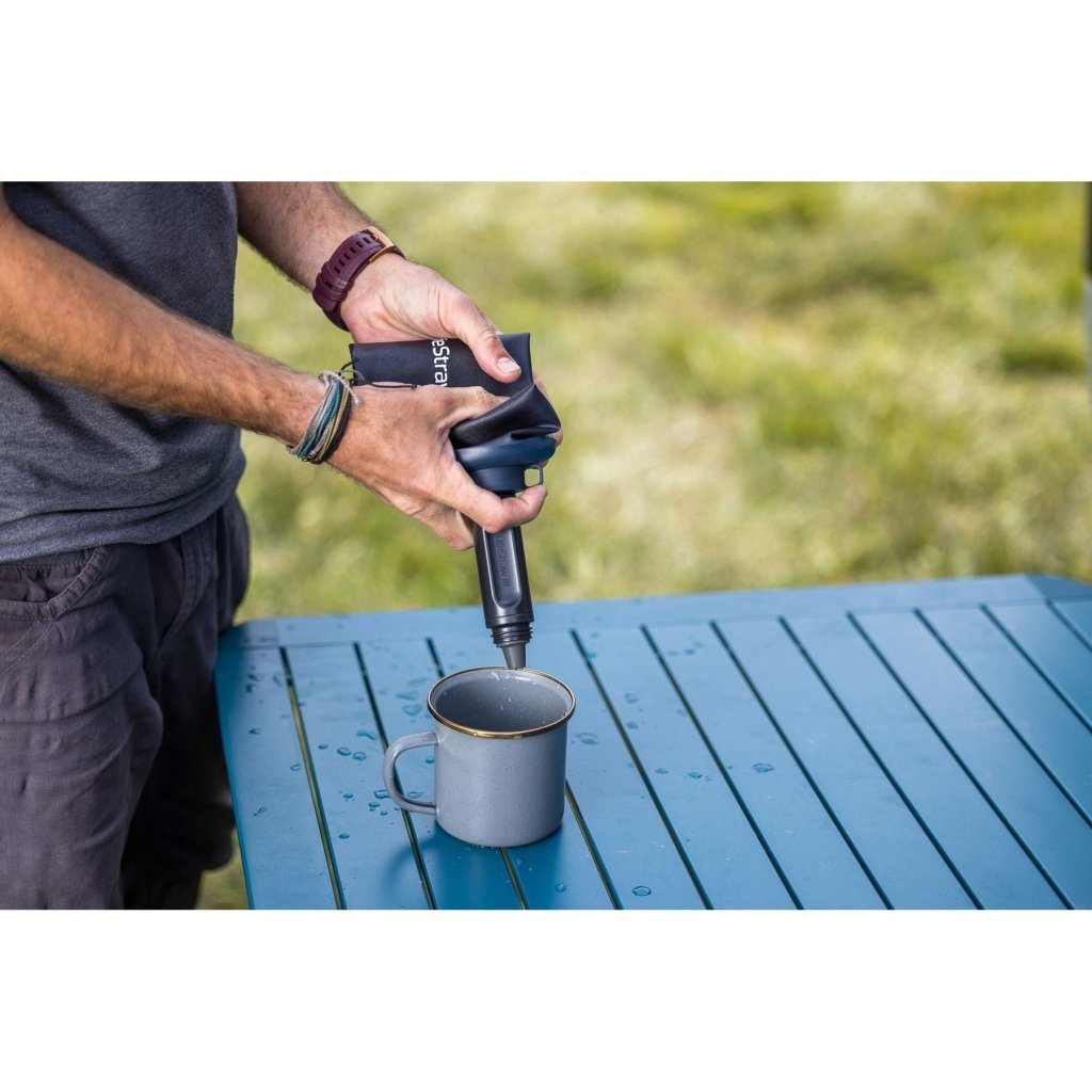 LifeStraw Peak Series 1L Squeeze Bottle - Mountain Blue - Hill and Dale Outdoors