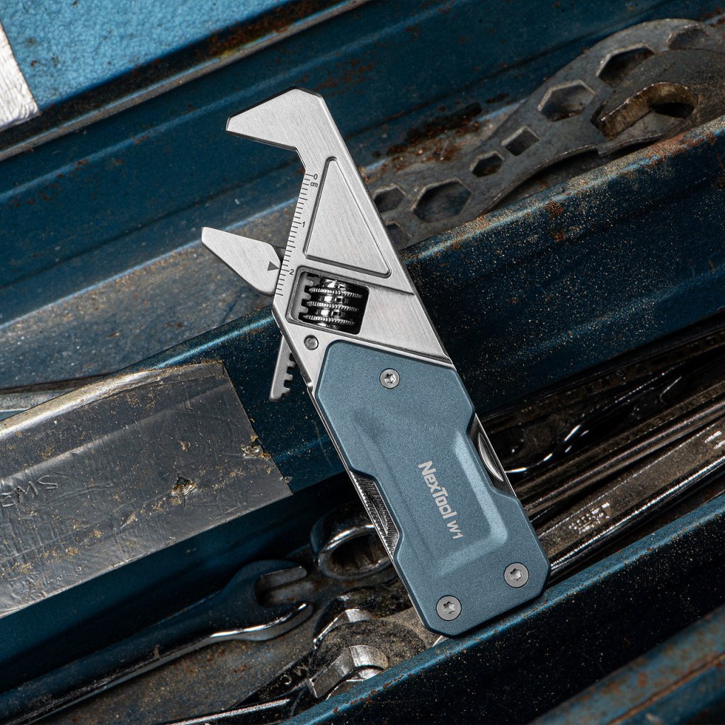 Nextool Light Wrench W1 6 - IN - 1 Pocket Tool - Hill and Dale Outdoors