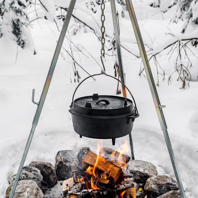 Petromax 5.5L FT6 Cast Iron Dutch Oven with Legs - Hill and Dale Outdoors